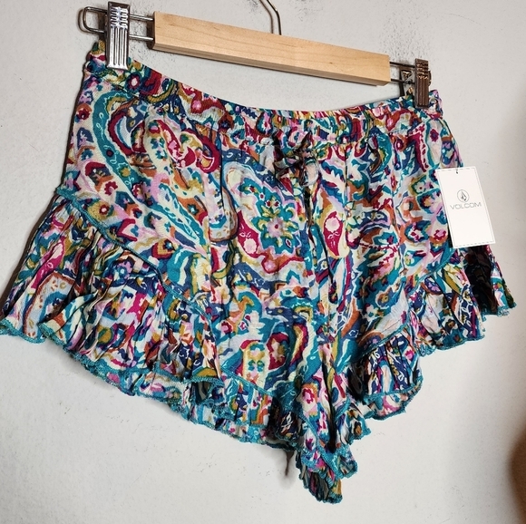 NWT Volcom Shorts Flowy Colorful Mulitcolored Size Small Stretch Waist Beachy - Picture 16 of 16